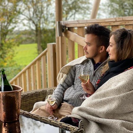 Hencote Vineyard Glamping Village Shrewsbury Exteriör bild