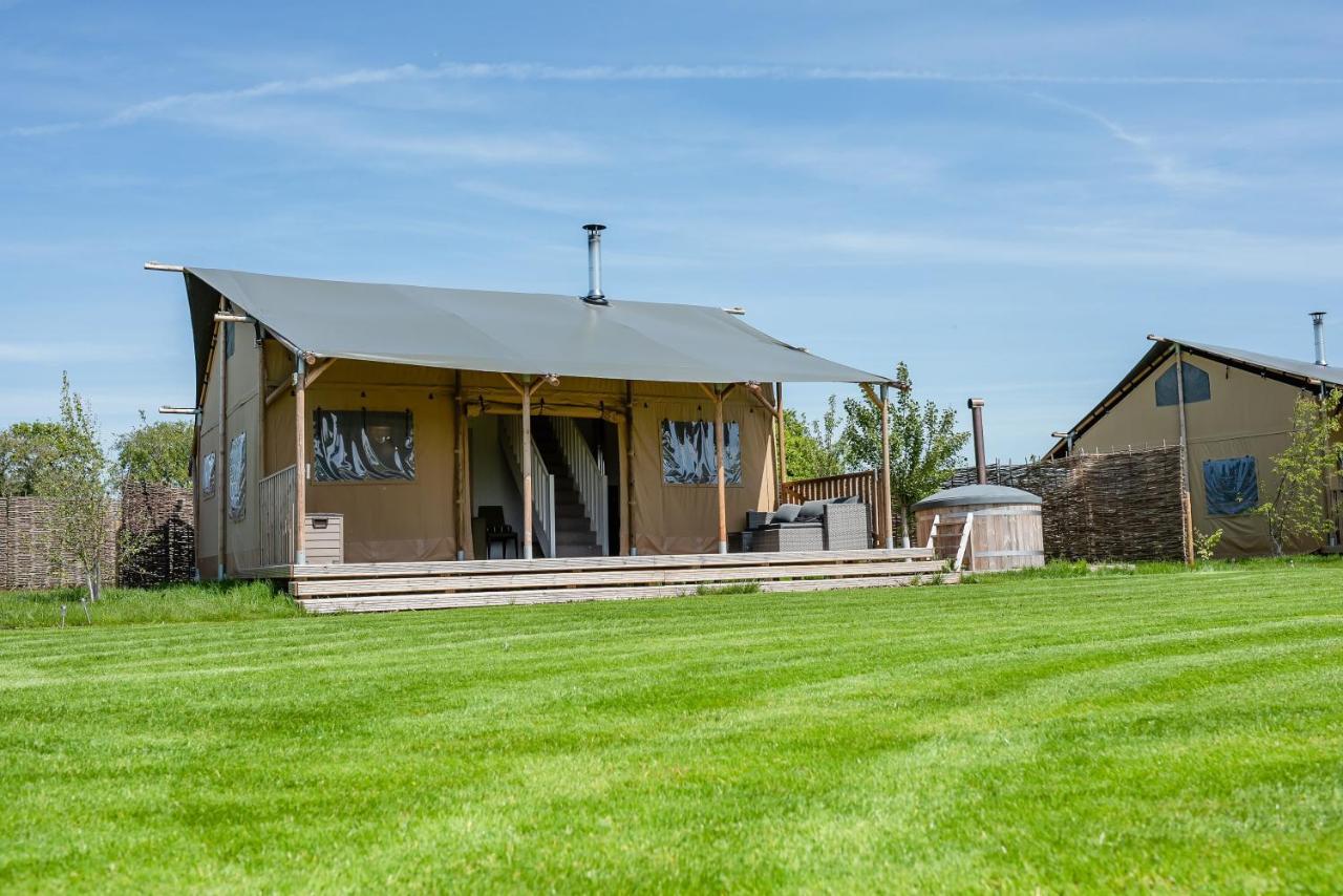 Hencote Vineyard Glamping Village Shrewsbury Exteriör bild