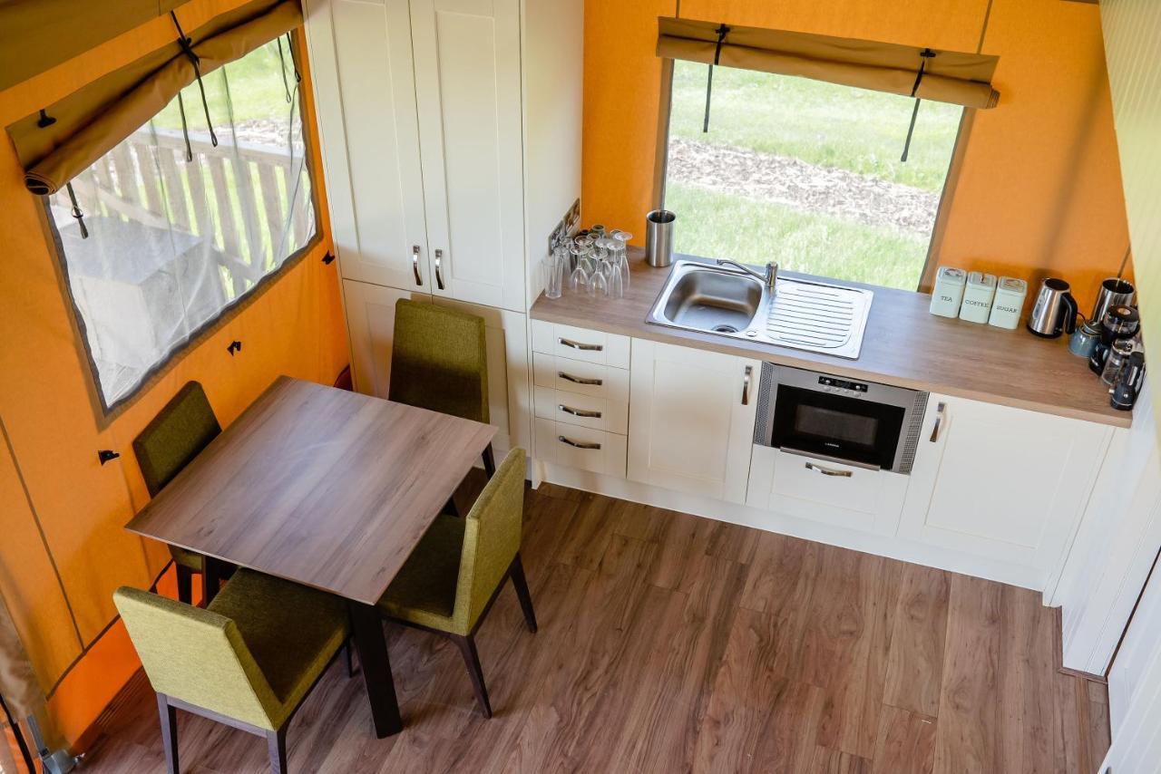 Hencote Vineyard Glamping Village Shrewsbury Exteriör bild