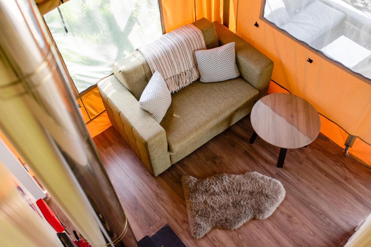 Hencote Vineyard Glamping Village Shrewsbury Exteriör bild