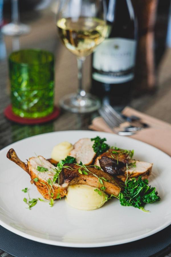 Hencote Vineyard Glamping Village Shrewsbury Exteriör bild
